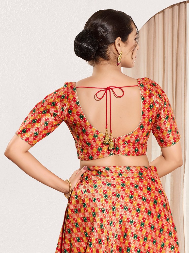 Rangtaar Blouse Line Red