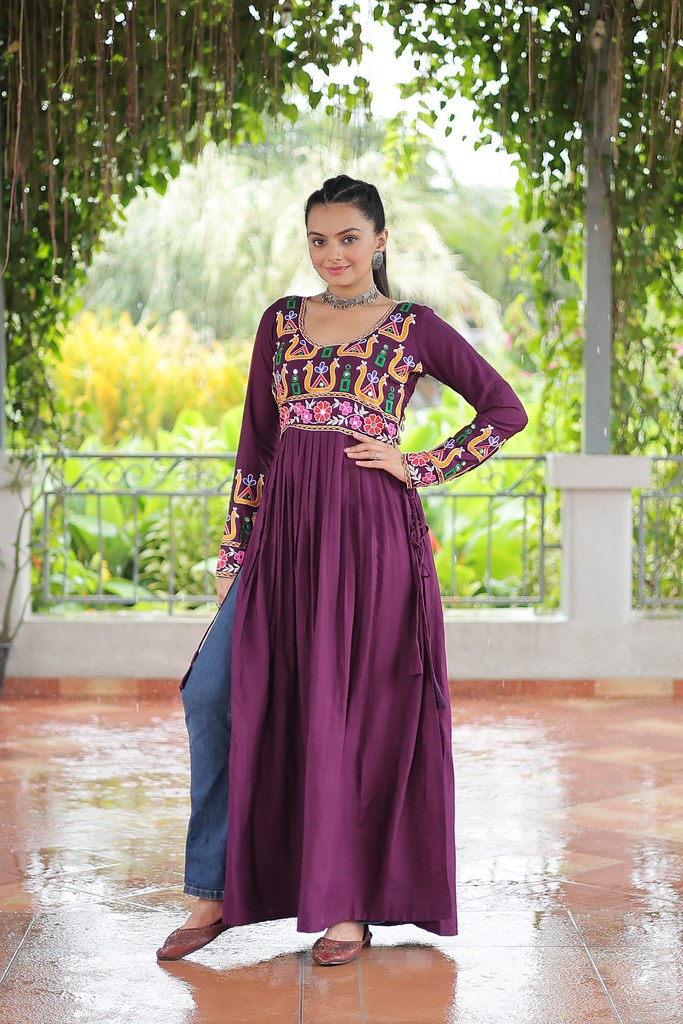 Desi Raga Kurta Set Wine