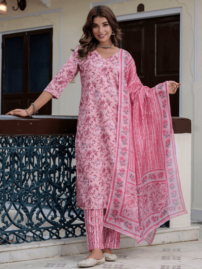 Chic Kurta Set Multi