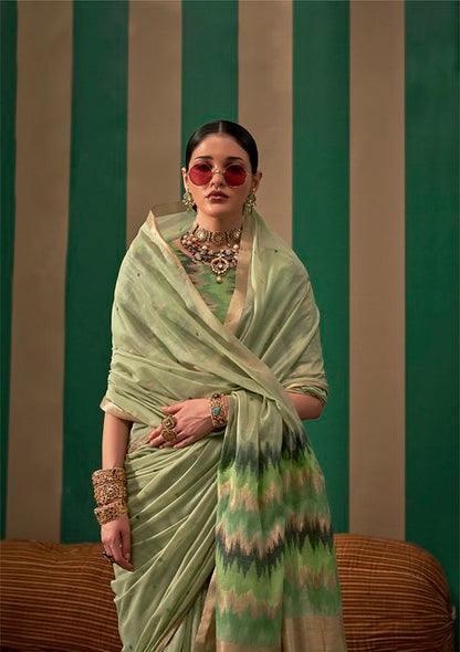 Royal Handloom Weave Silk Saree Pista