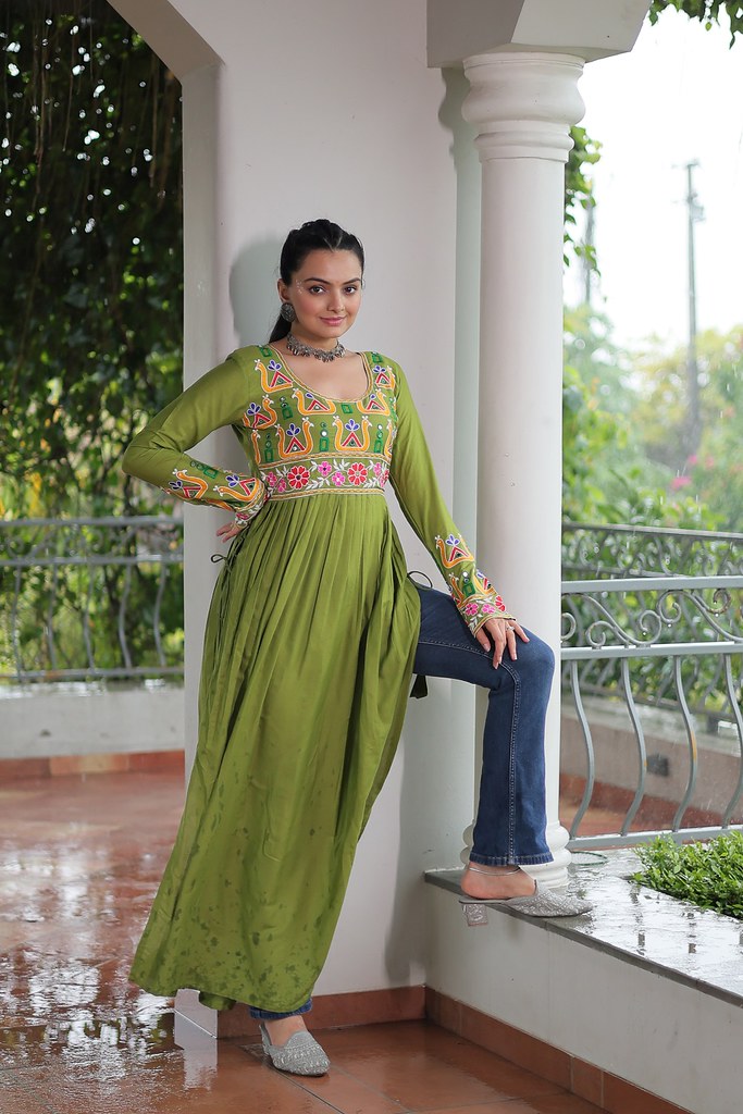 Desi Raga Kurta Set Parrot Green