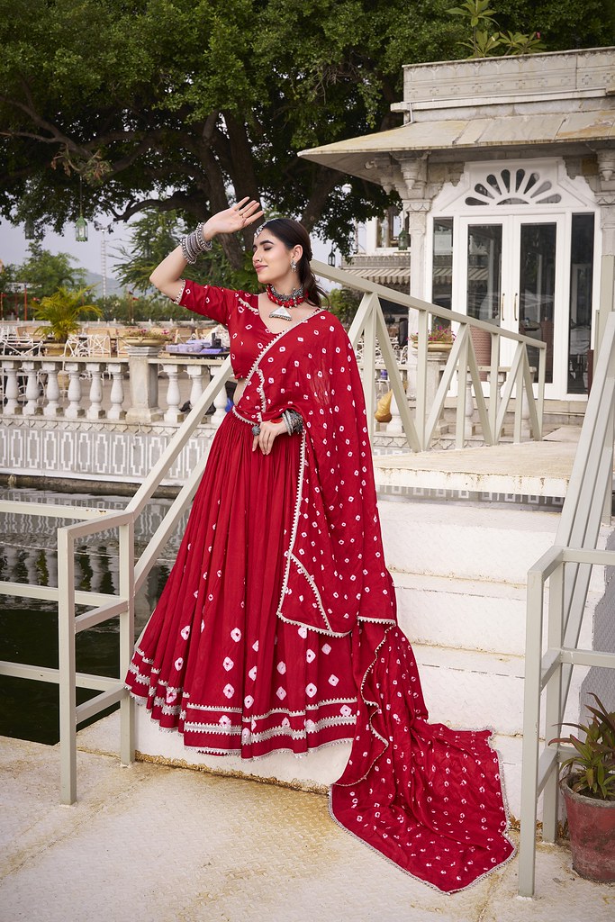 Vaidehi Collection Red