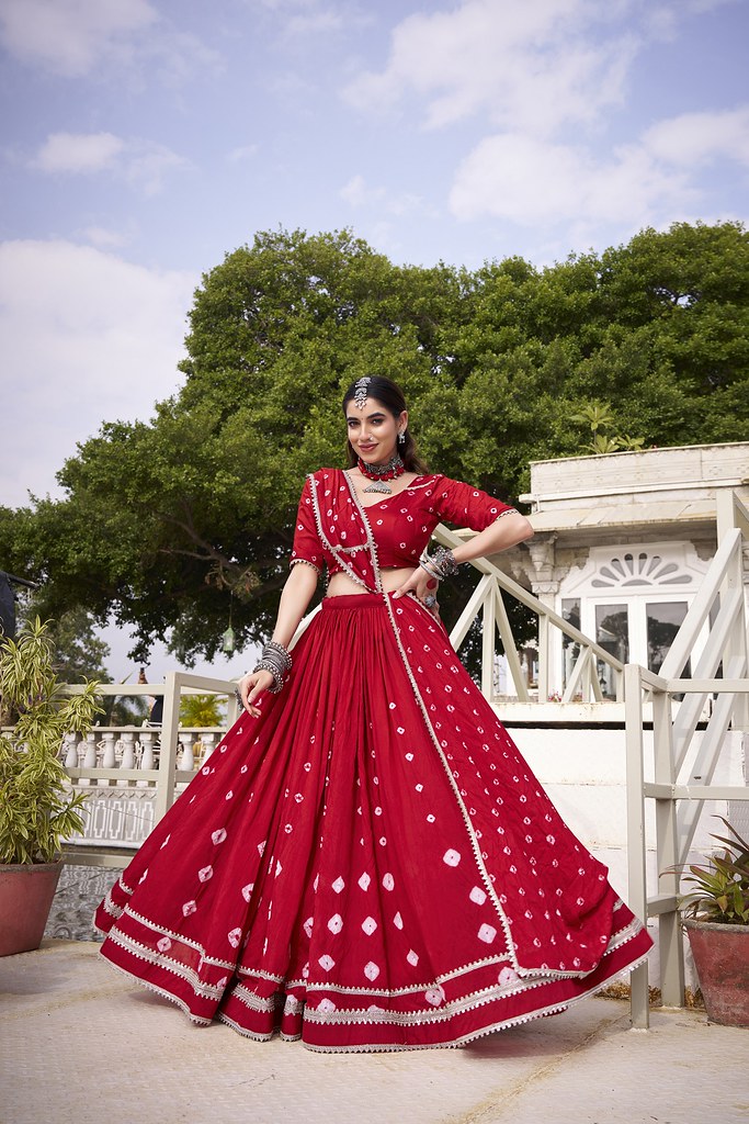 Vaidehi Collection Red