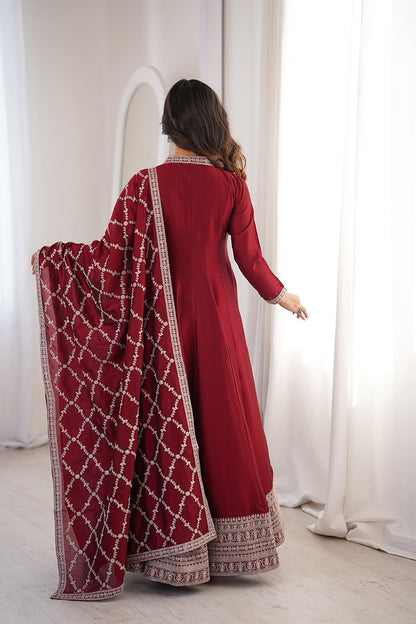 VelvetCrush Gown Maroon
