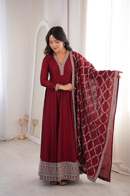 VelvetCrush Gown Maroon