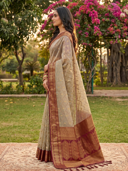 HarmonyHue Sarees Chiku & Red